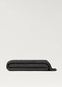 Blanket with bouclé texture