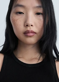 Fine ribbed knit top