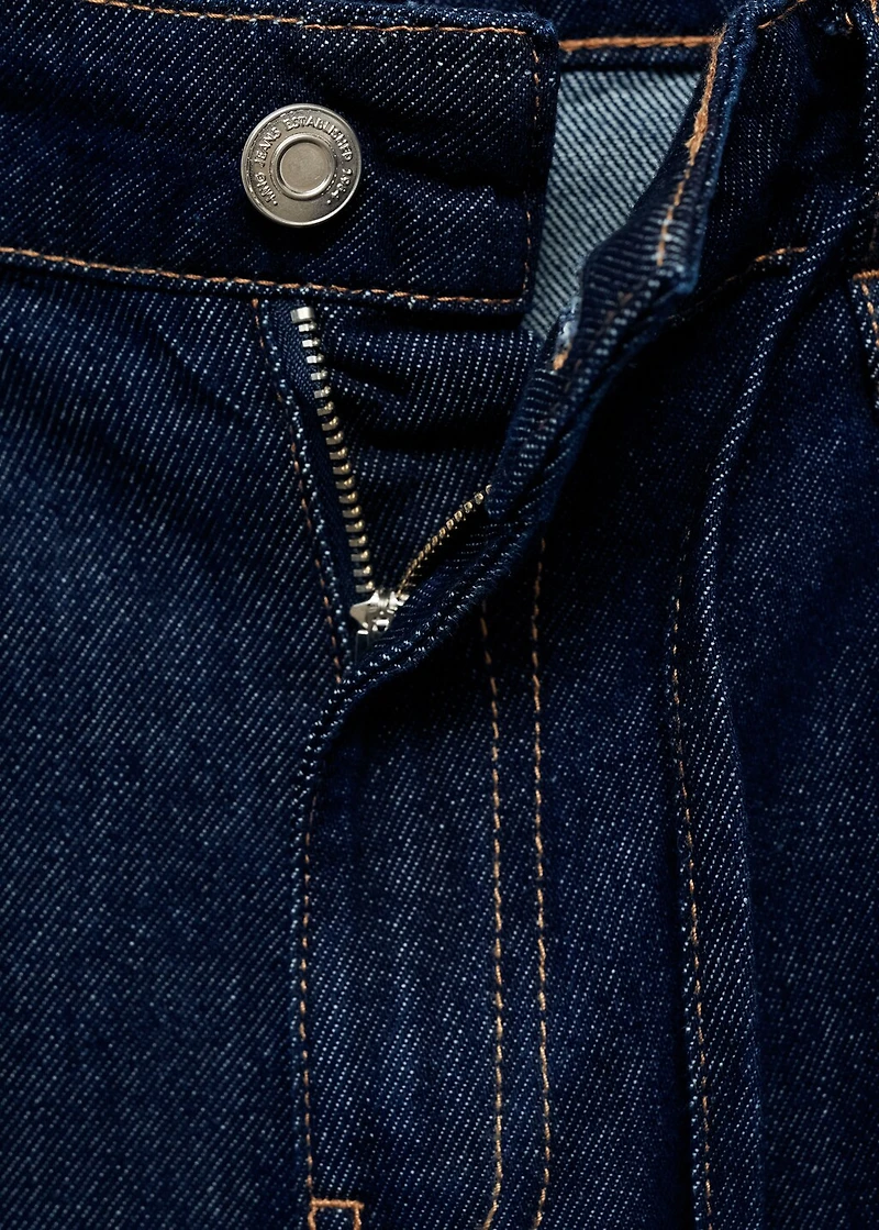 Low-rise wide leg jeans with belt