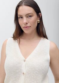 Chunky-knit vest with buttons