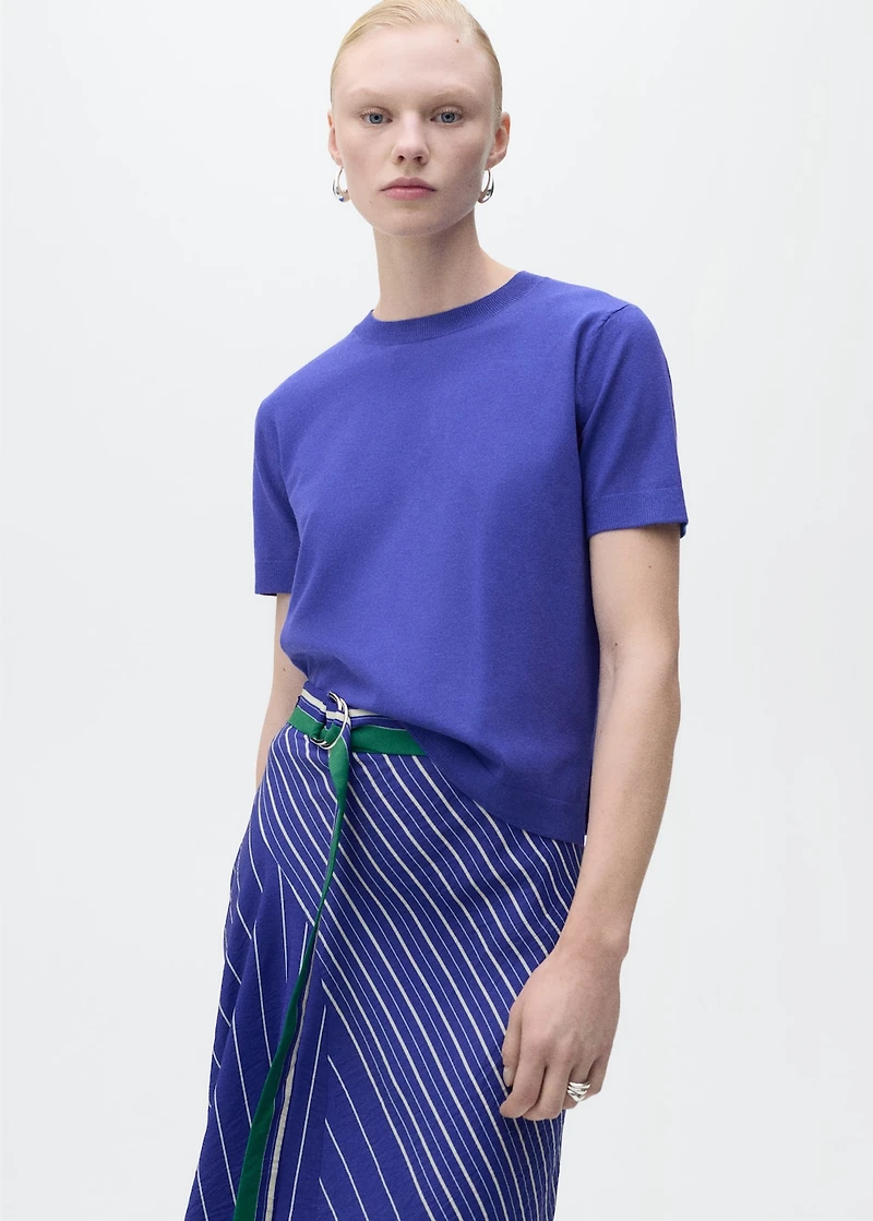 Short-sleeved fine-knit sweater