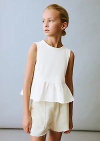 Straight shorts with frayed hem