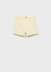 Straight shorts with frayed hem