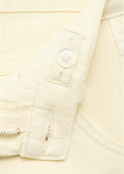 Straight shorts with frayed hem