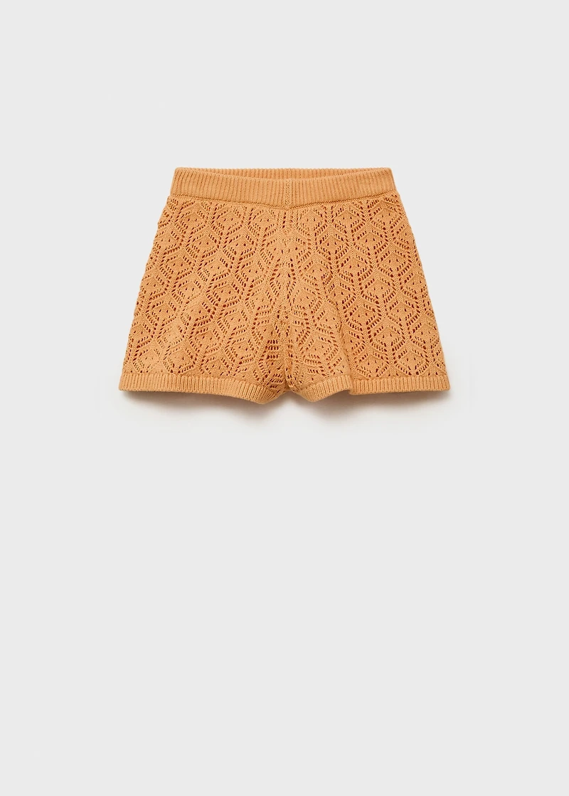 Knitted shorts with lace accents