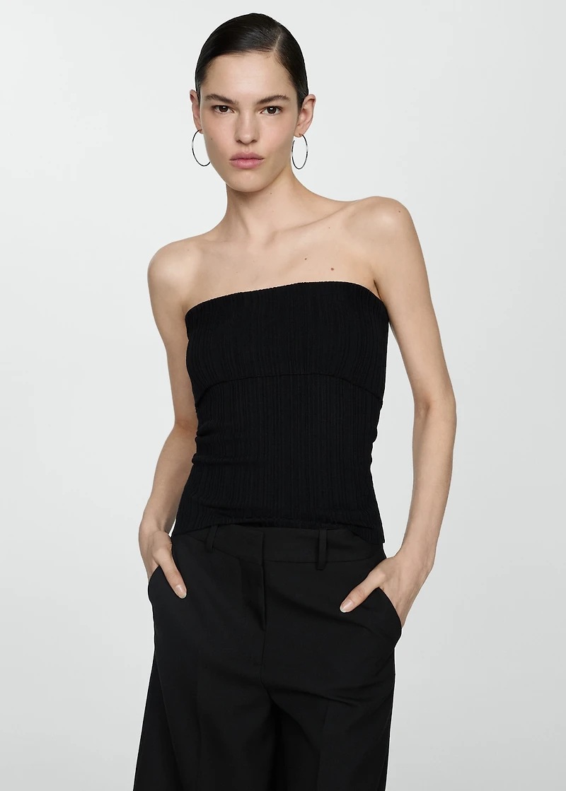 Strapless knitted top
