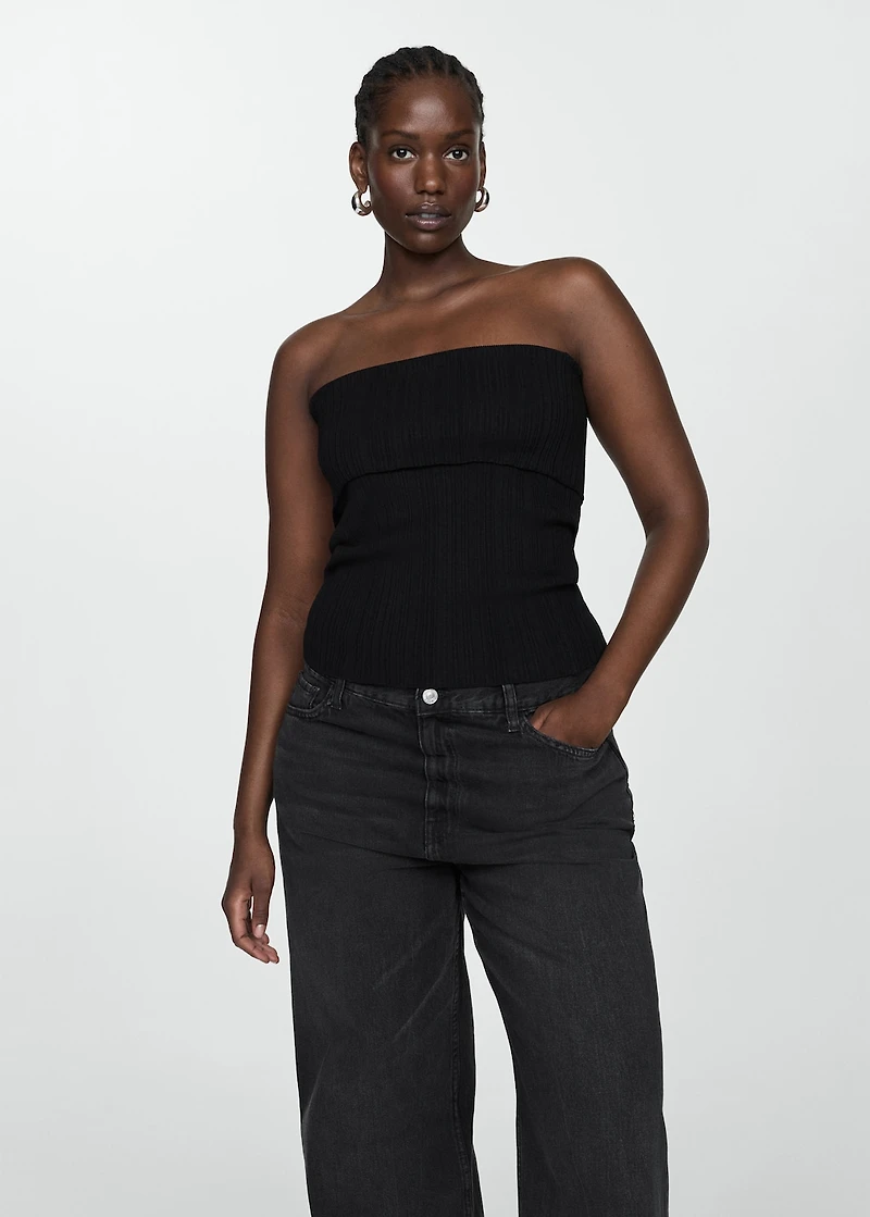 Strapless knitted top