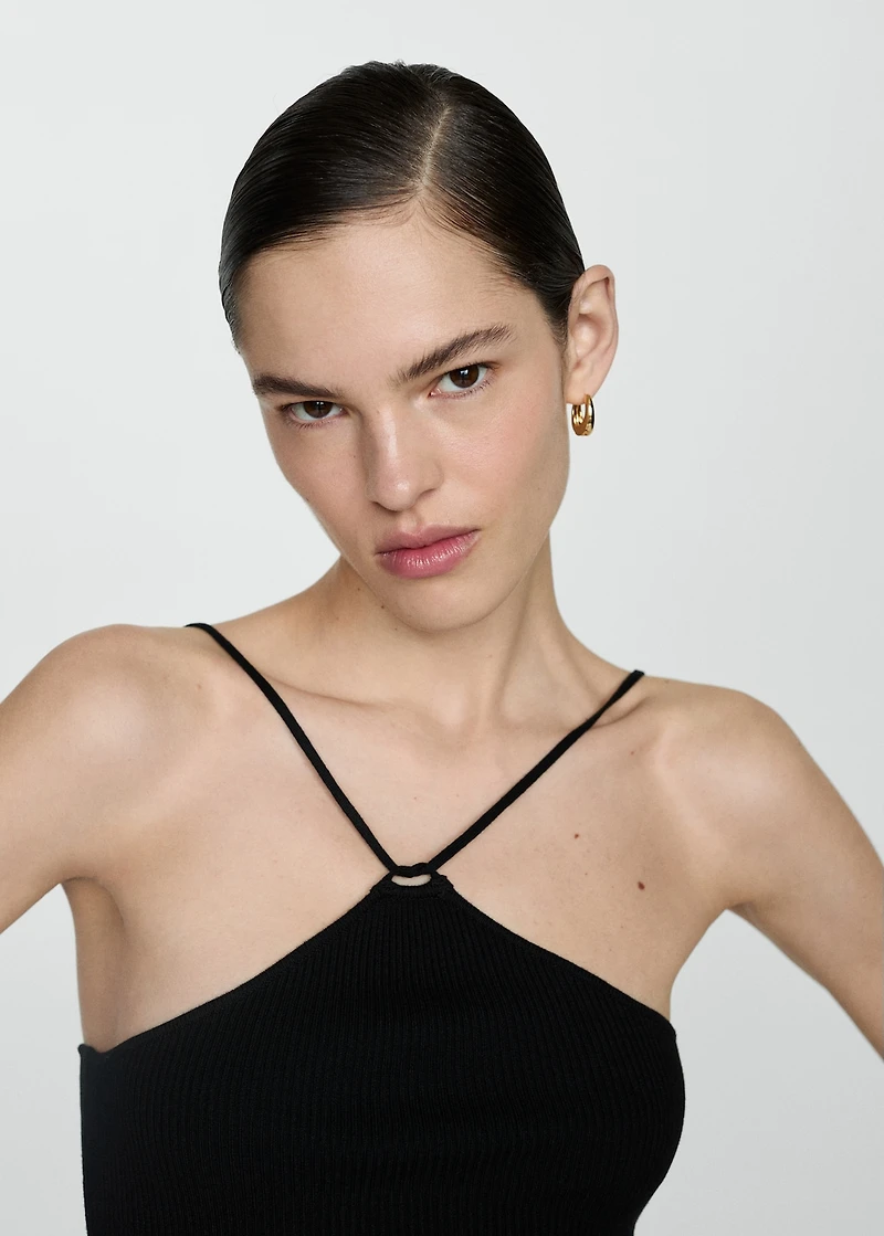 Knitted top with metallic thread