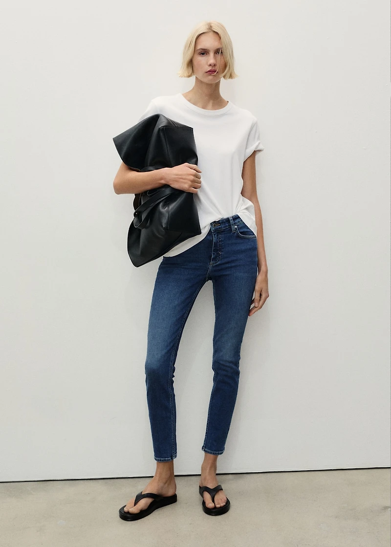 Mid-rise skinny jeans