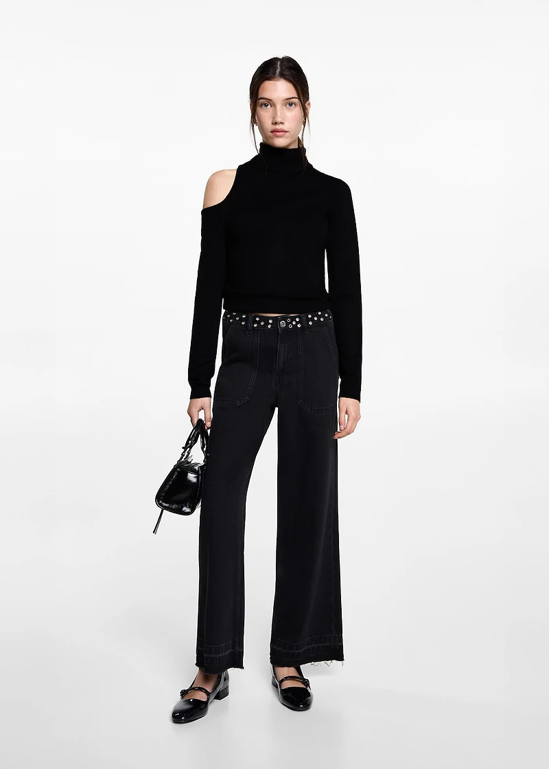 Asymmetrical sweater with shoulder opening