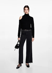 Asymmetrical sweater with shoulder opening