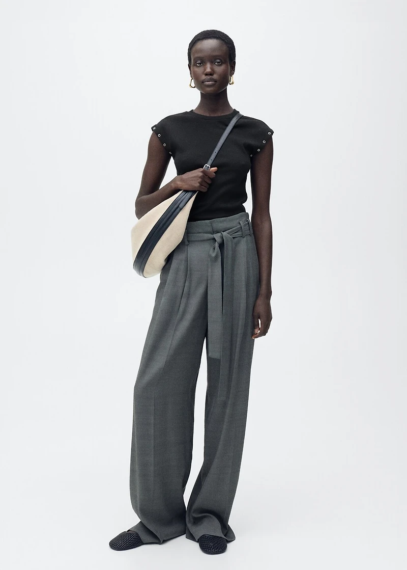 Ribbed t-shirt with die-cut trim