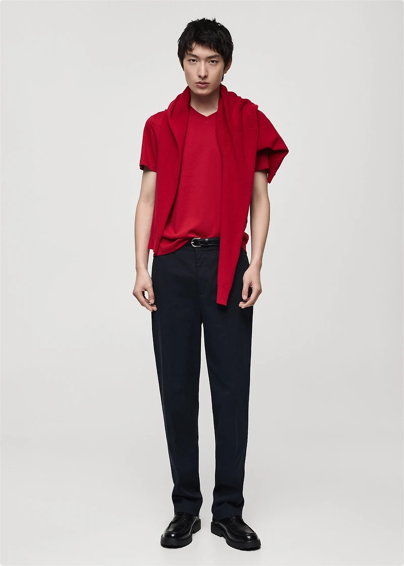 100% cotton slim-fit V-neck t-shirt