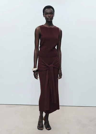 Fine ribbed knit top