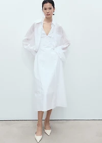 Pointed kitten-heel shoes