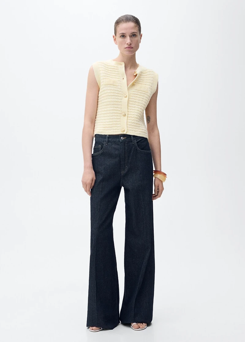 Knitted cardigan with jewel button