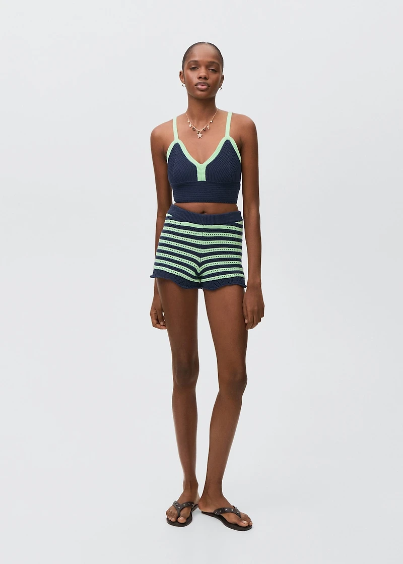 Contrasting crochet top