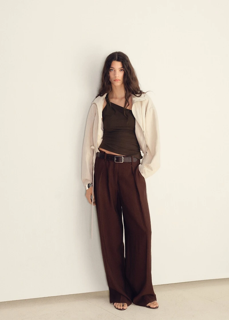 Asymmetrical top with knot detail