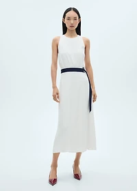 Contrast belt dress