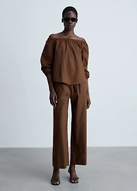 Cotton blouse with gathered neck