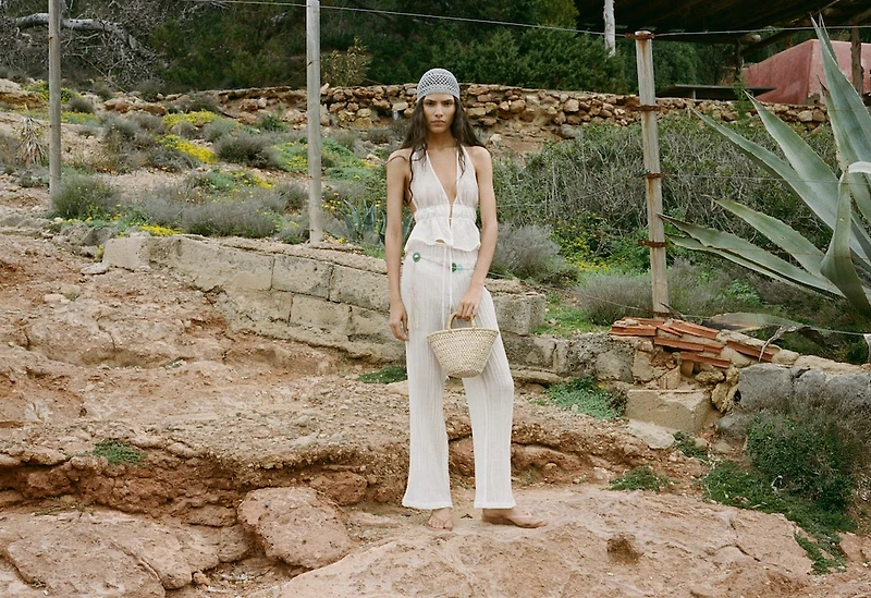 Fluid ramie pants with bow