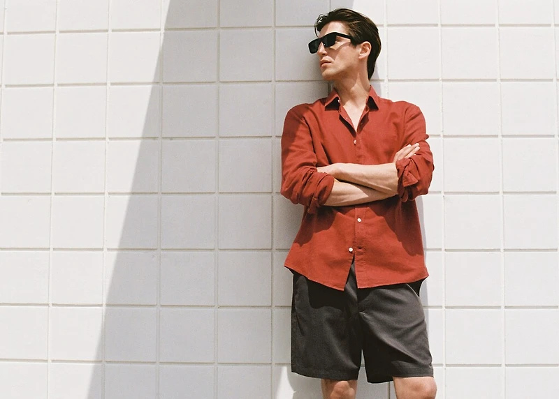 Straight fluid bermuda shorts