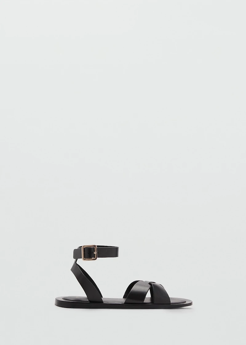 Leather sandals with buckle strap