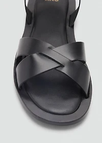Leather sandals with buckle strap