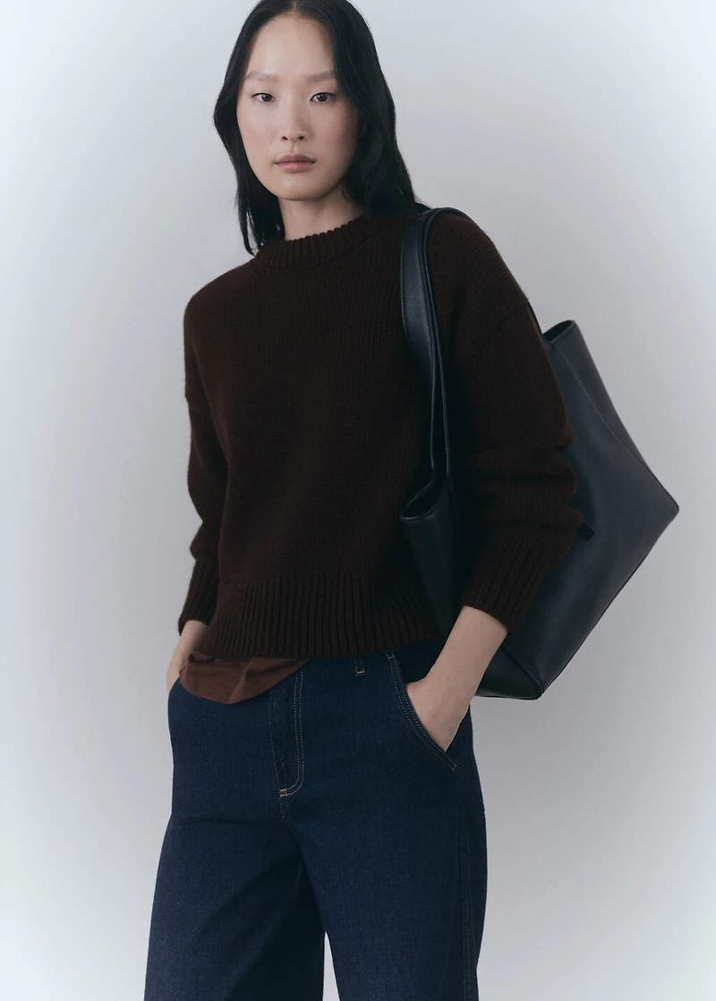 Chunky-knit sweater with ribbed trims