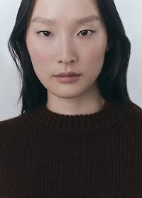 Chunky-knit sweater with ribbed trims