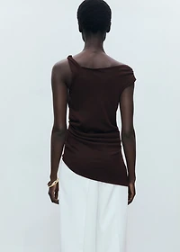 Asymmetrical fine-knit top