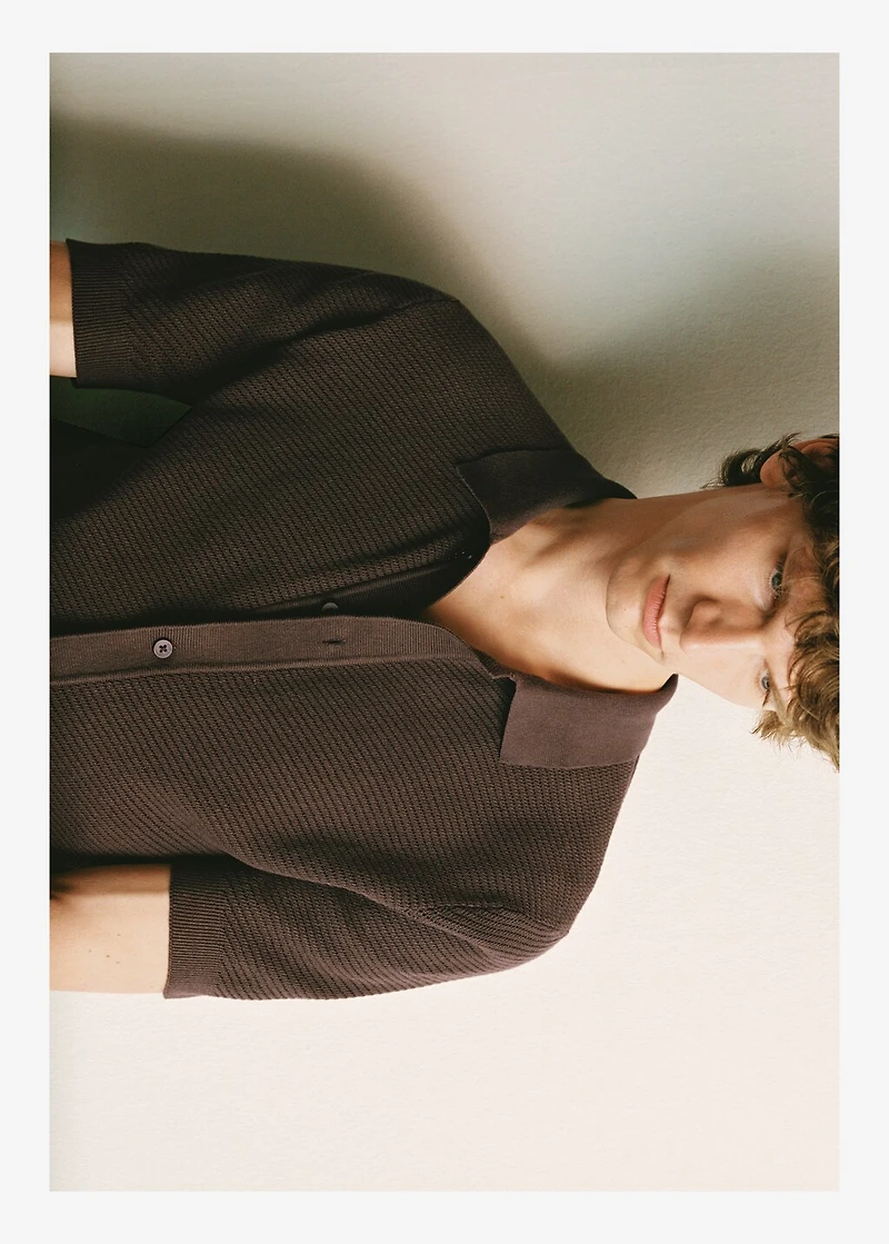 Knitted structured shirt with lace design