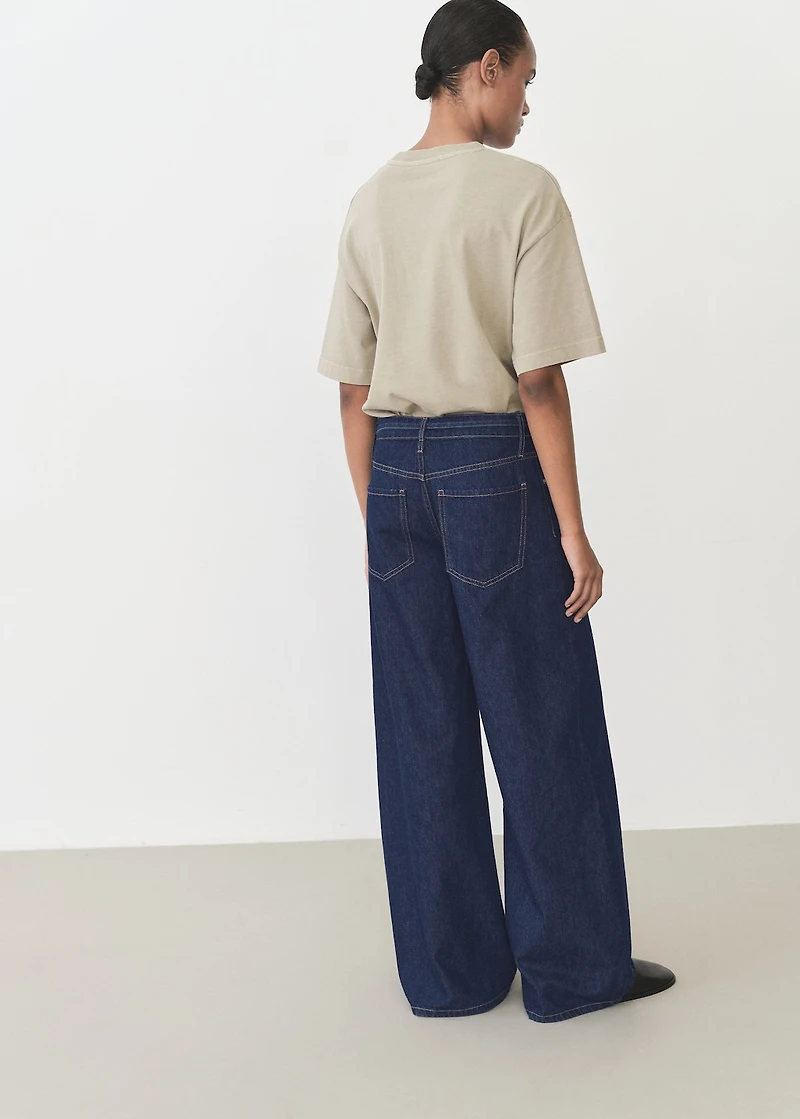 Low-rise wide leg jeans with belt