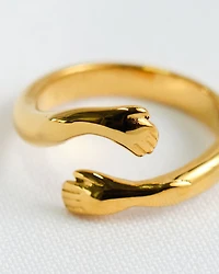 Free Hugs Ring