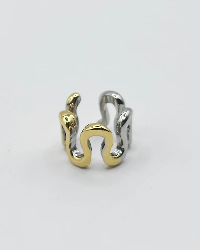 16K Plated Wavy Earcuff
