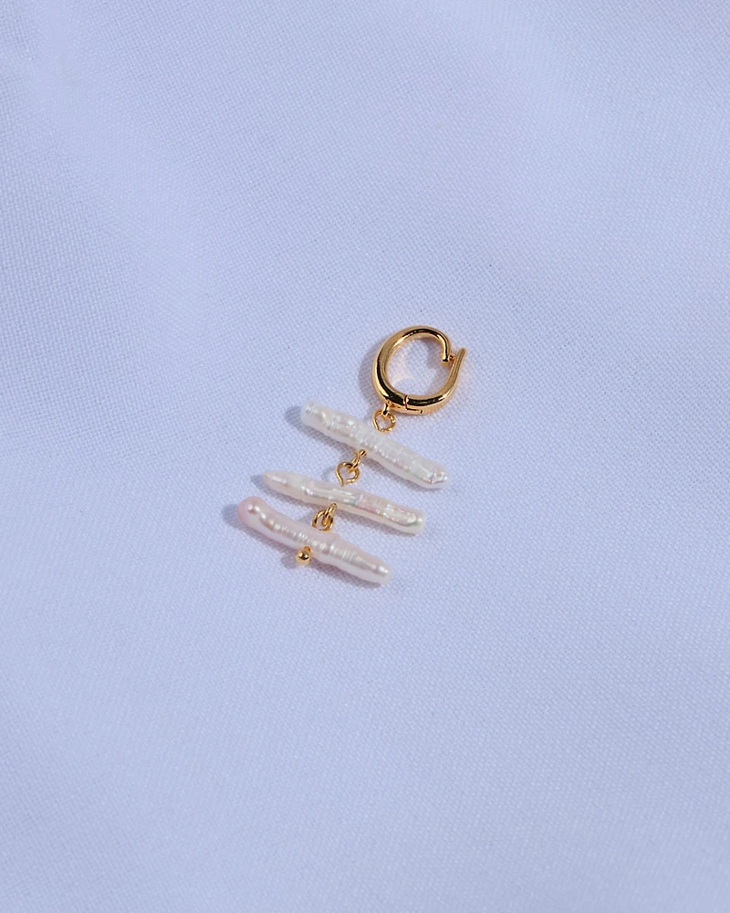 18K Plated Tres Perlas Charm