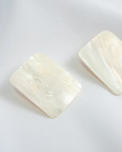 Shell Piece Earrings