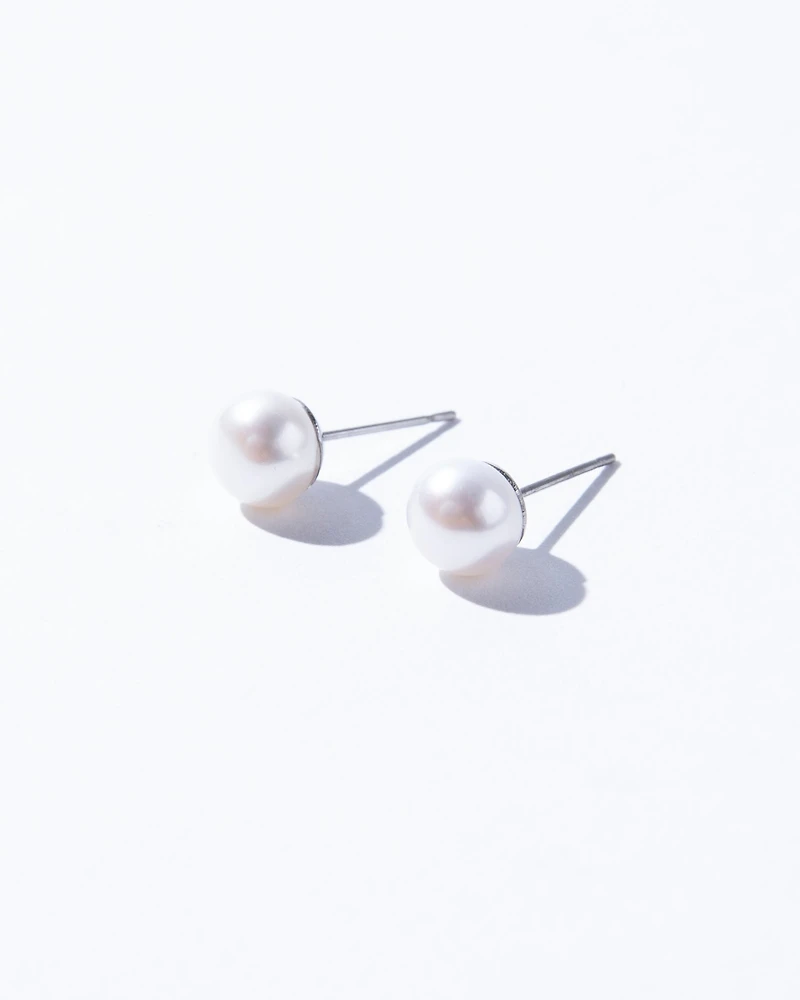 Pearly Stud Earrings