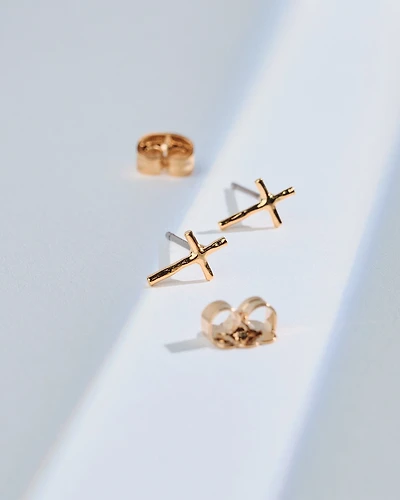 18K Plated Cruz Posts