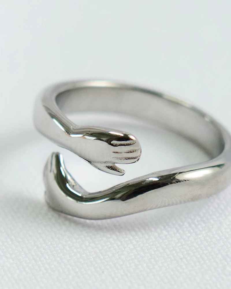 Free Hugs Ring