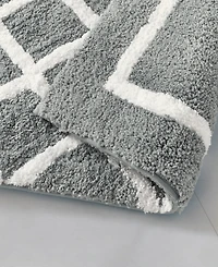 Madison Park Bittman Tufted Reversible Microfiber Bath Rug, 21" x 34"