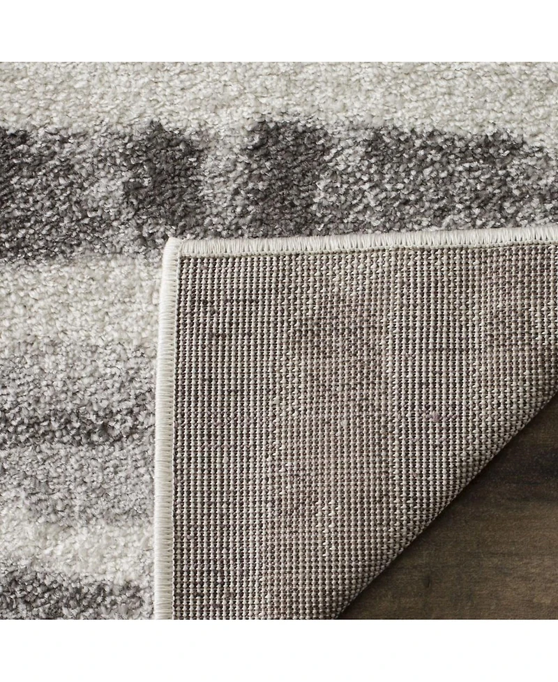 Safavieh Adirondack 126 Ivory and Charcoal 5'1" x 7'6" Area Rug