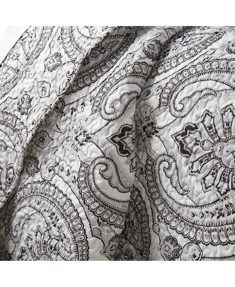 Southshore Fine Linens Classic Paisley 3-Pc. Quilt Set