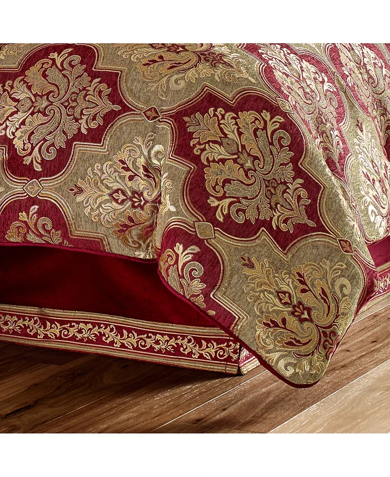 J Queen New York Maribella Comforter Set, California King