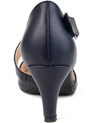 Journee Collection Women's Tillis Pumps