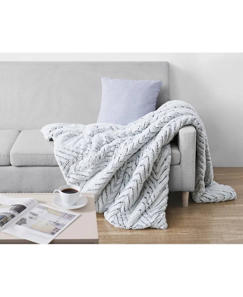 Christian Siriano Gray Chevron Luxury Faux-Fur Throw, 60" x 70"