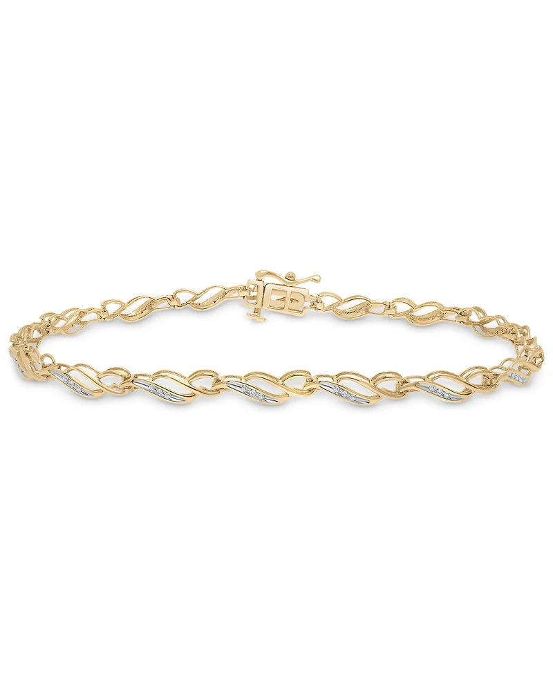 Diamond Link Bracelet (1/10 ct. t.w.) in 10k Gold