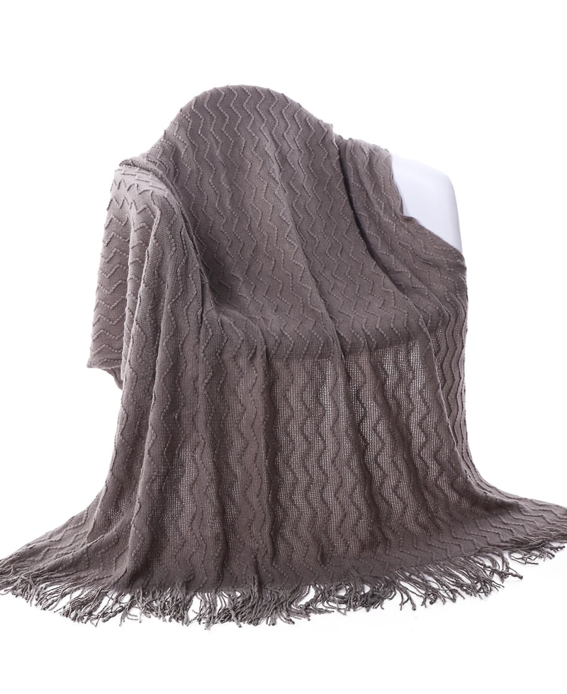 Happycare Textiles Solid Soft Zigzag Lightweight Throw, 60" x 50"