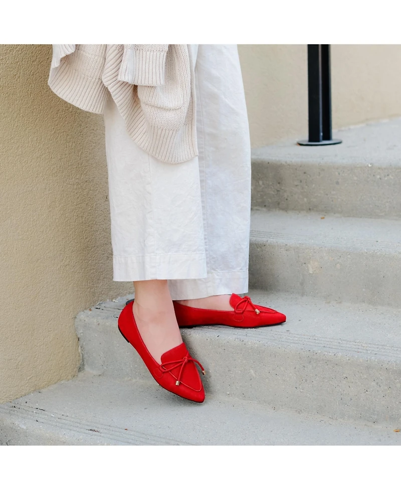 Journee Collection Women's Muriel Bow Detail Pointed Toe Flats