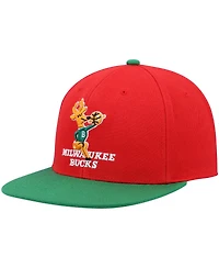 Men's Mitchell & Ness Red and Green Milwaukee Bucks Hardwood Classics Snapback Hat